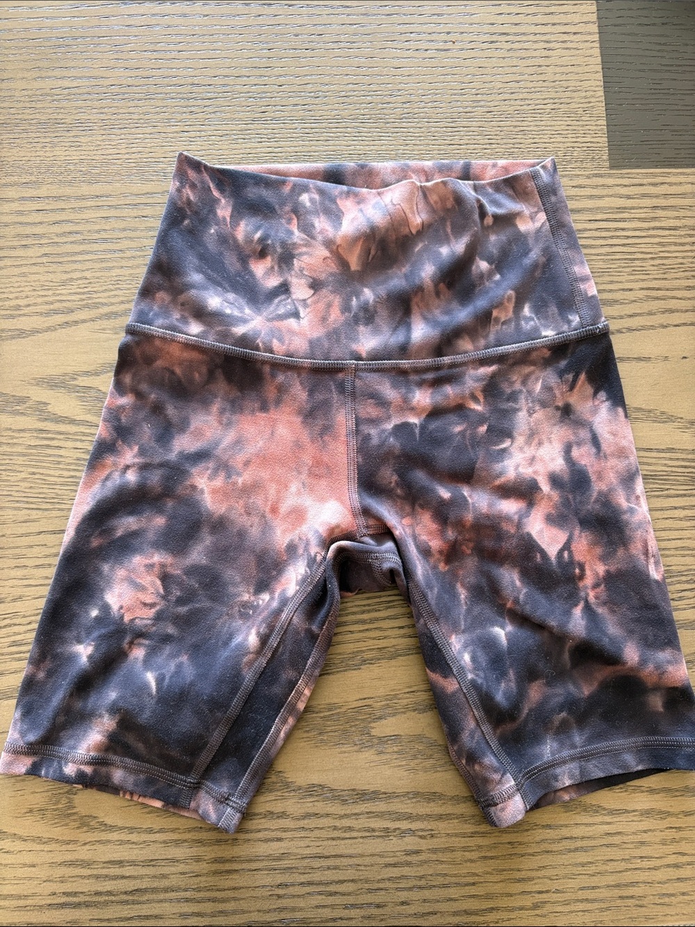 lululemon athletica High-Rise Tie-Dye Bike Shorts in Rust & Black